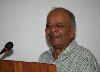 मैनेजर पाण्डेय: भारत में जनतंत्र का सच