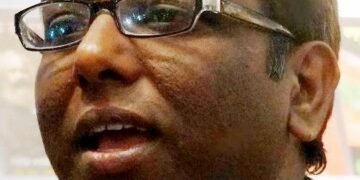 शिल्प की कैद से बाहर : अशोक कुमार पाण्डेय