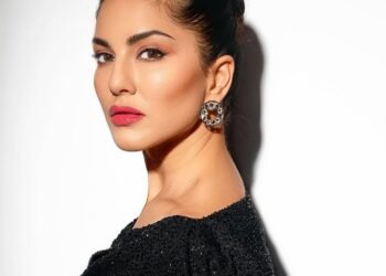 सनी लिओने: विष्णु खरे