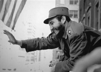 फिदेल कास्त्रो : पाब्लो नेरुदा : कर्ण सिंह चौहान