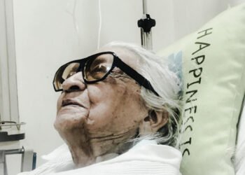 कृष्णा सोबती : कुछ खत, एक पिक्चर पोस्टकार्ड : आशुतोष भारद्वाज