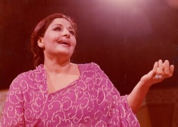 मलिका-ए-ग़ज़ल फ़रीदा खानम : सुमनिका सेठी